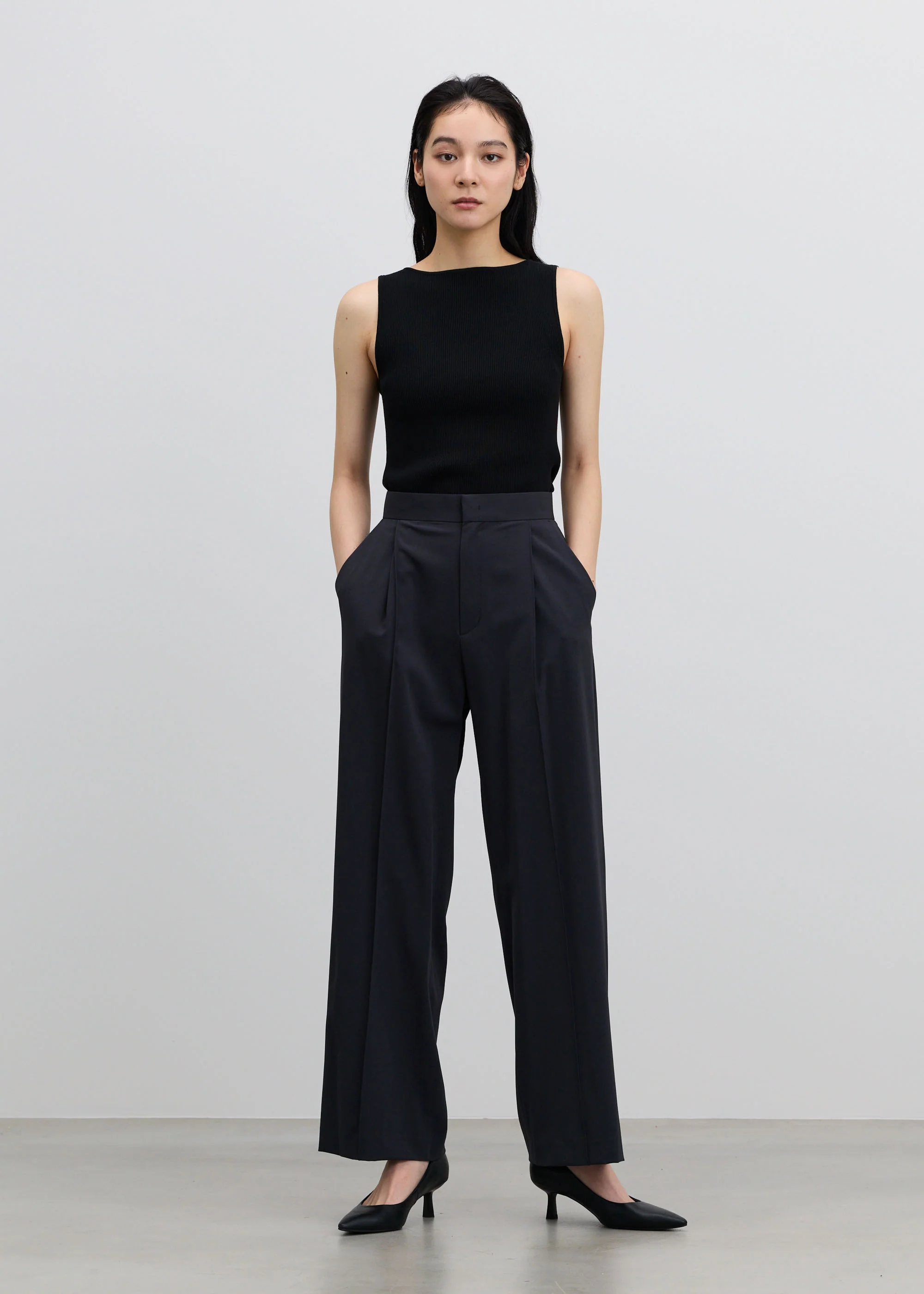 エアリーストレッチタックストレートパンツ - Image 2