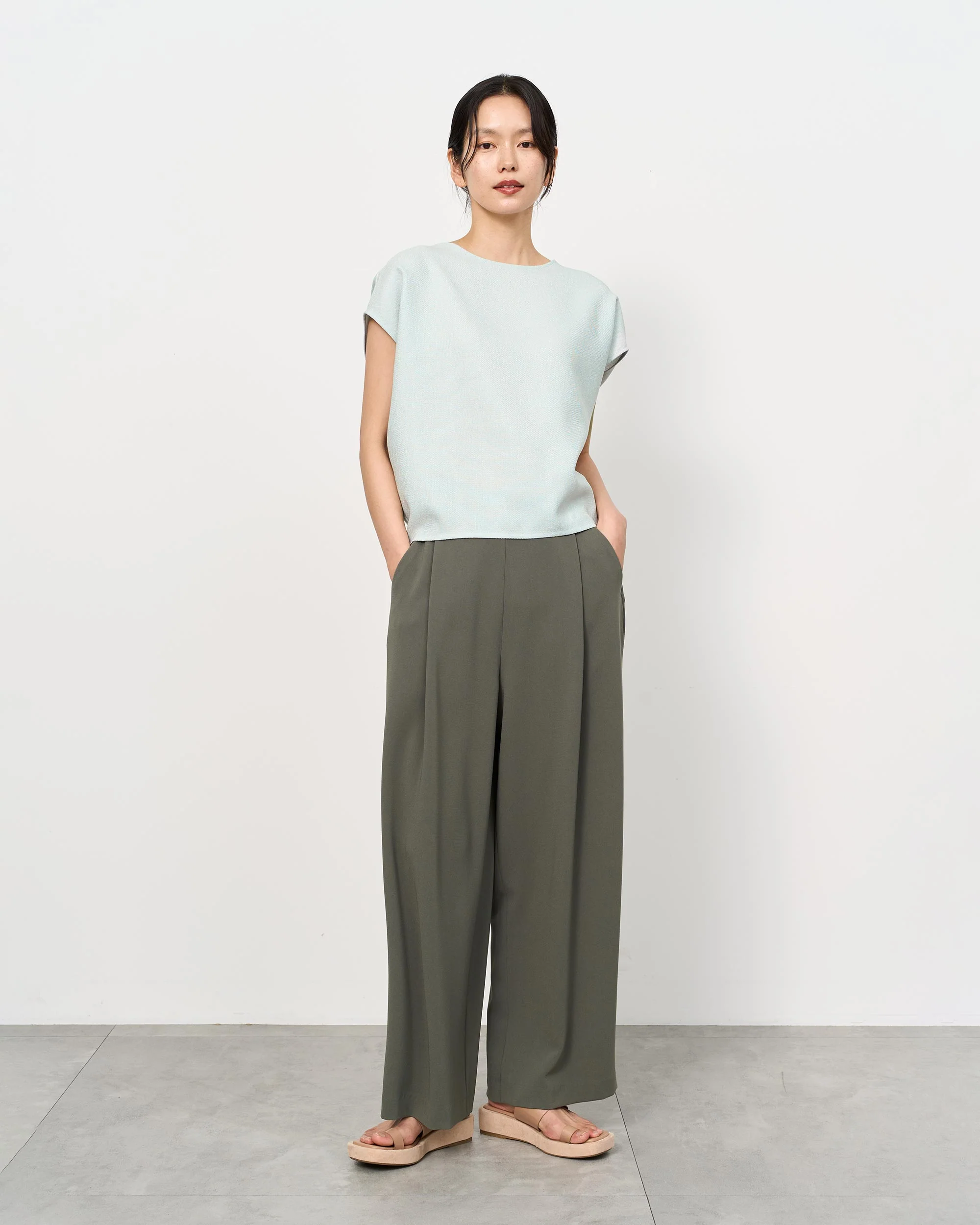リネーラショートスリーブコクーンブラウス - Image 19