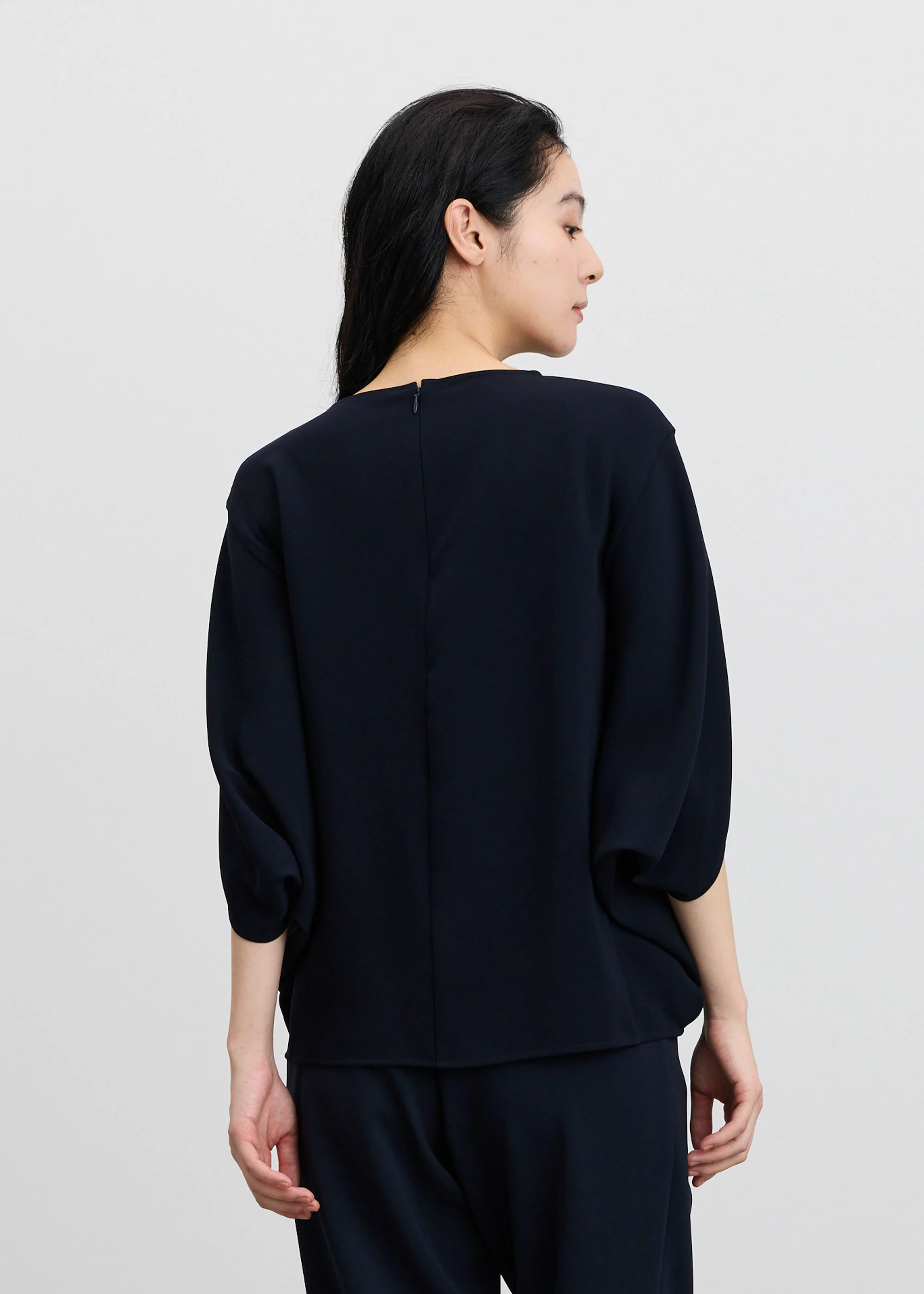 ライトクロスコクーンシルエットブラウス - Image 11