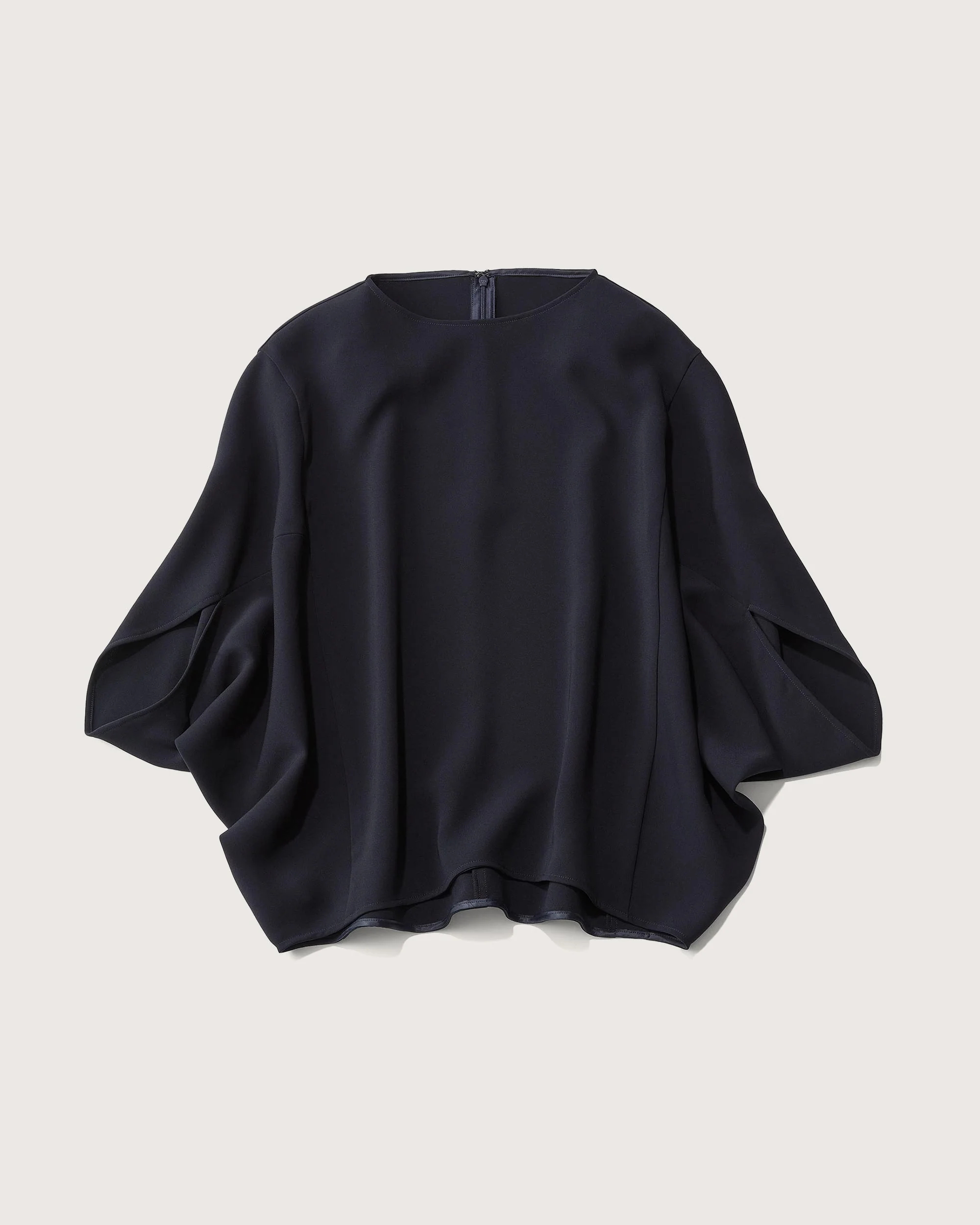 ライトクロスコクーンシルエットブラウス - Image 13