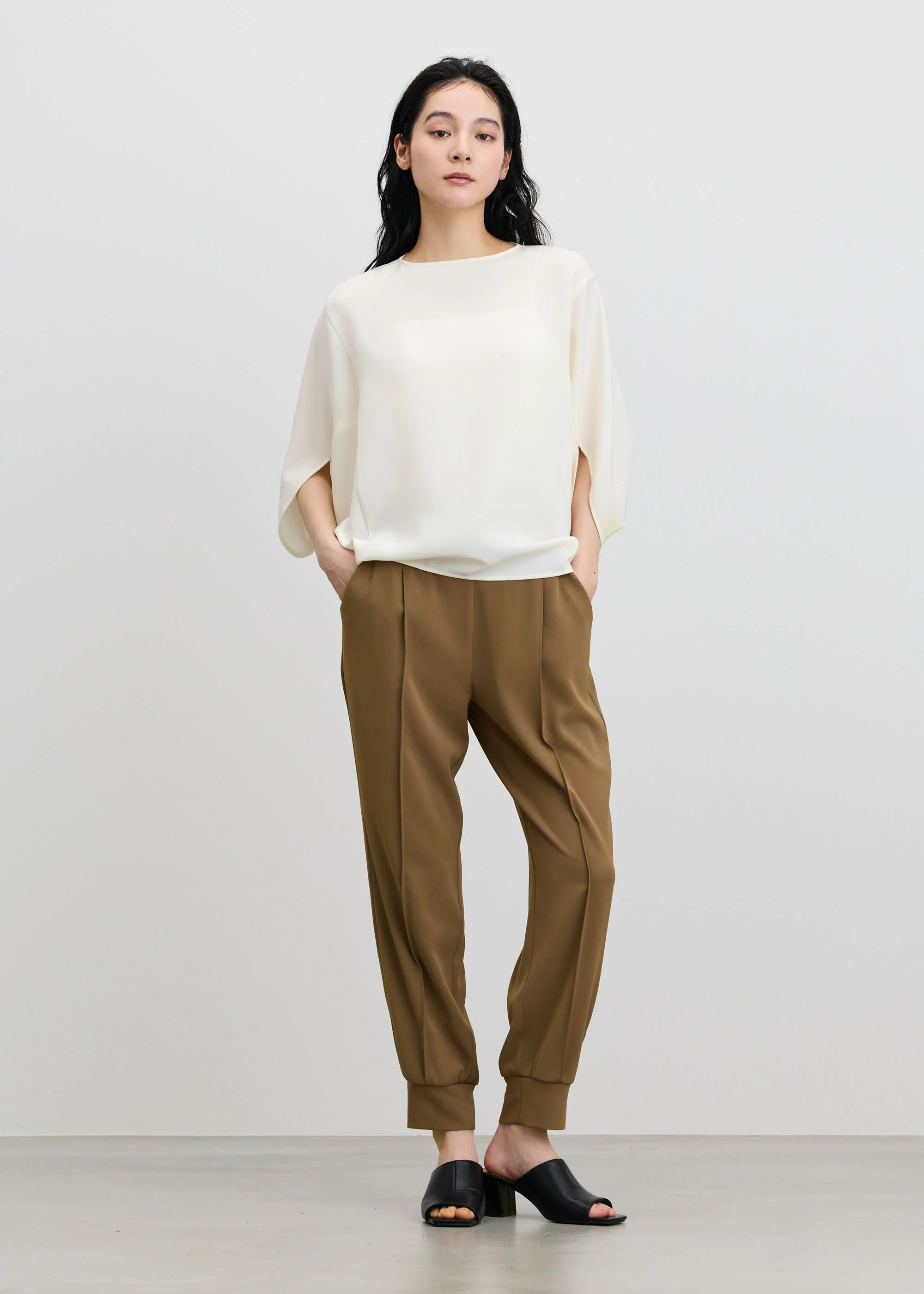 ライトクロスコクーンシルエットブラウス - Image 18