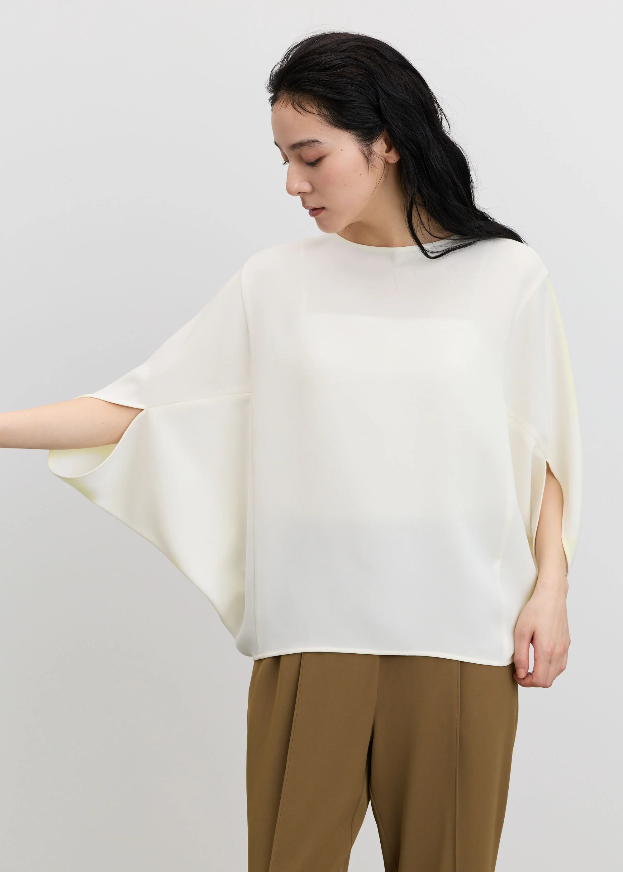 ライトクロスコクーンシルエットブラウス - Image 19