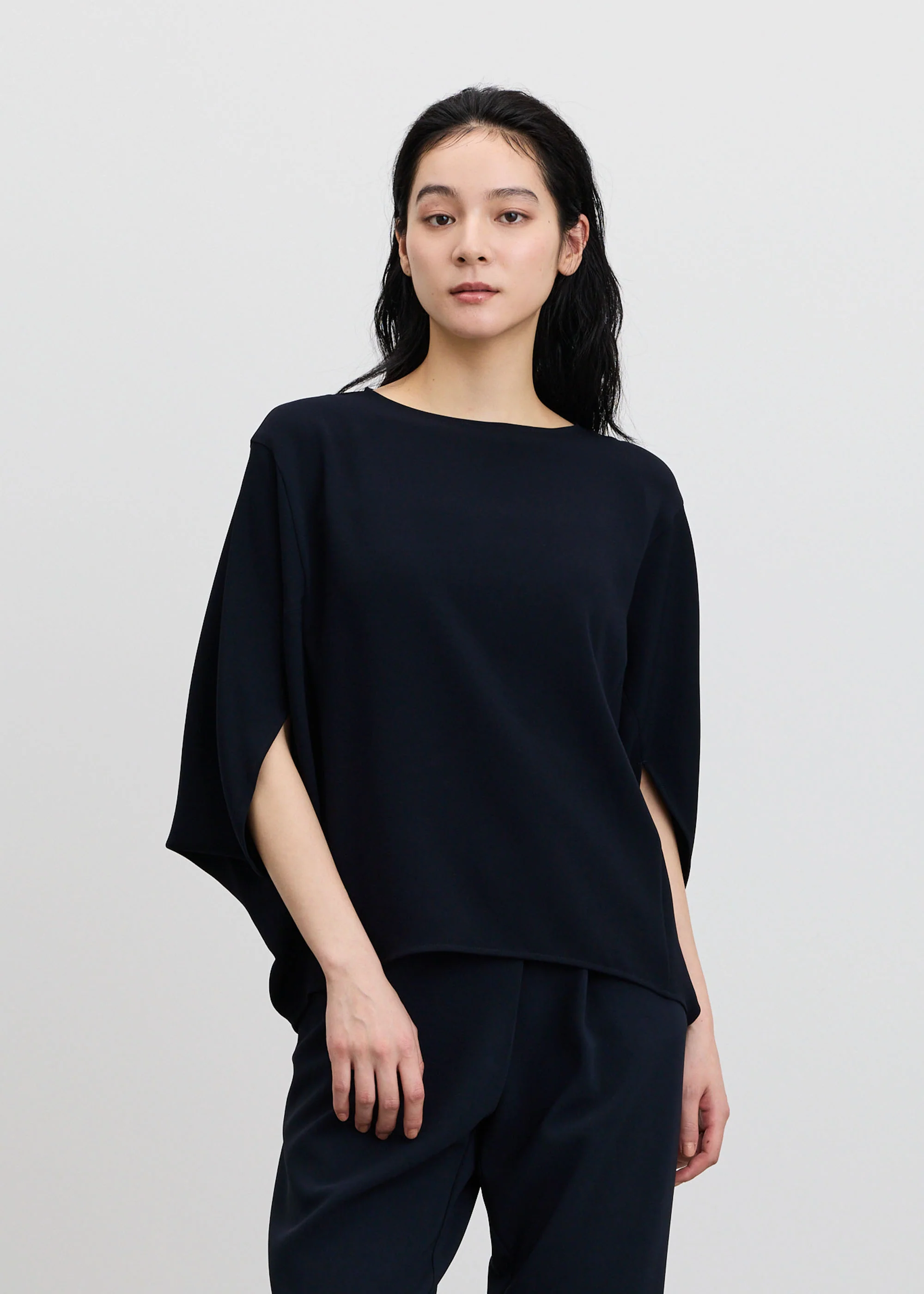 ライトクロスコクーンシルエットブラウス - Image 9