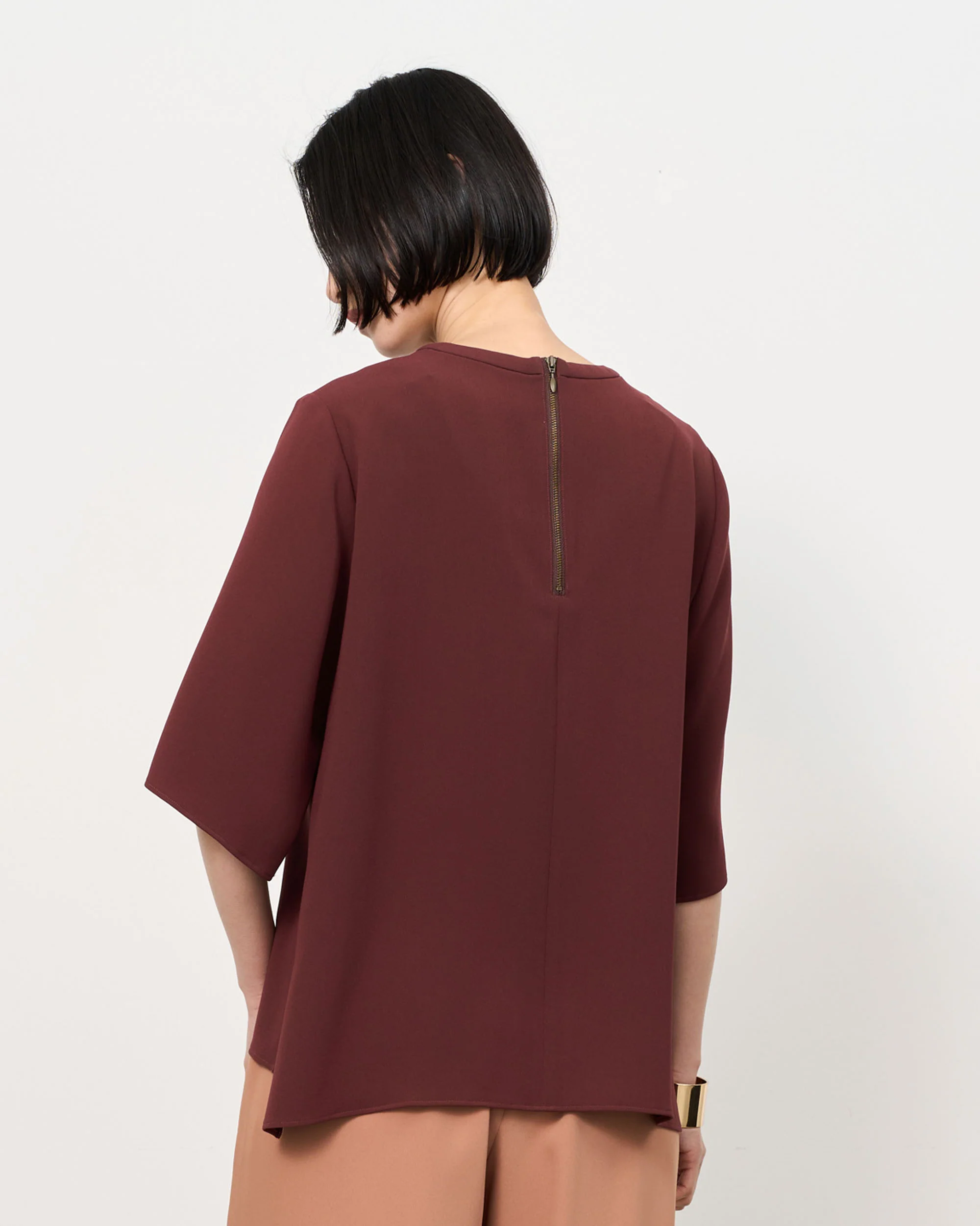 ライトクロスクルーネックブラウス - Image 36