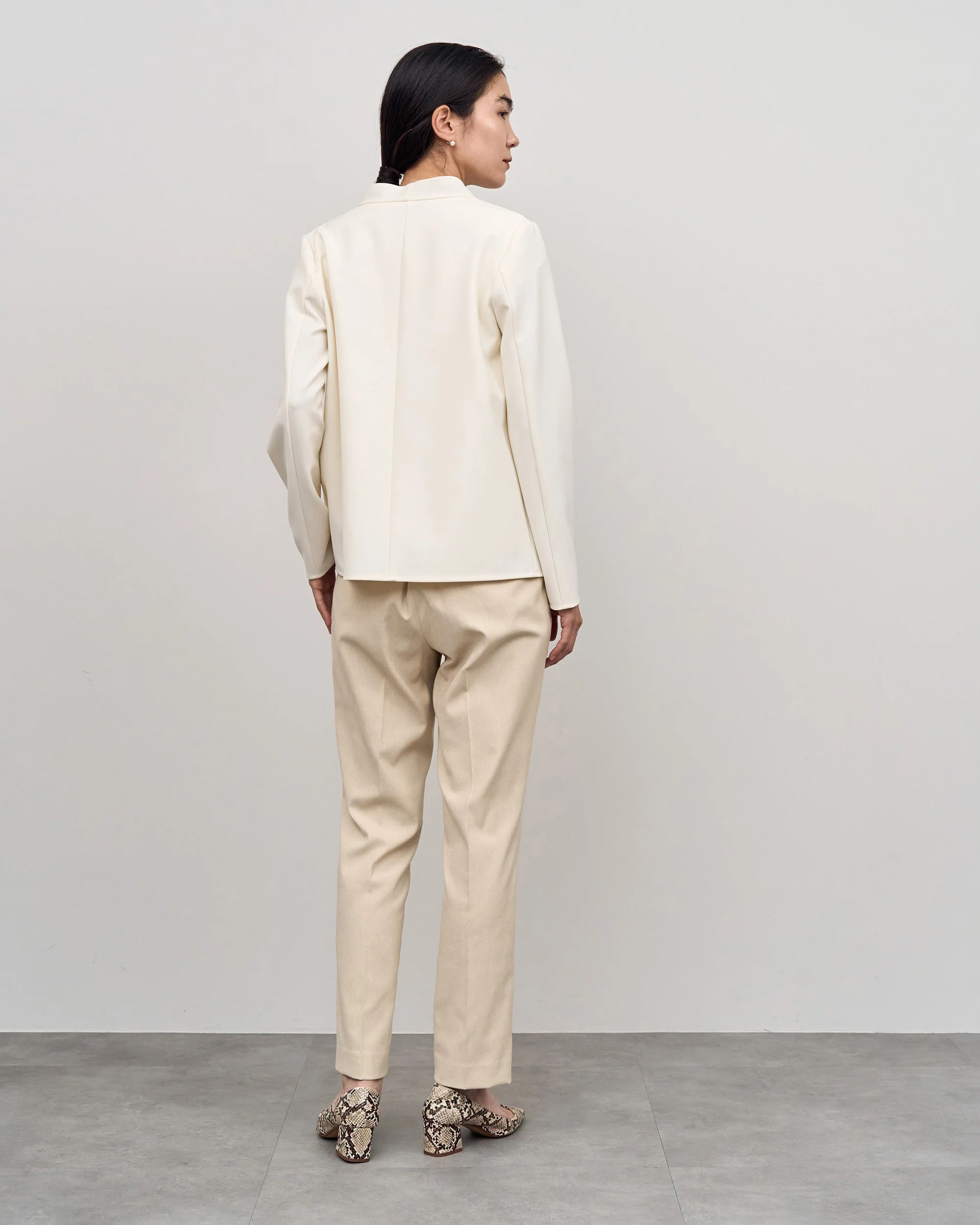 リネン混センタープレスパンツ - Image 11