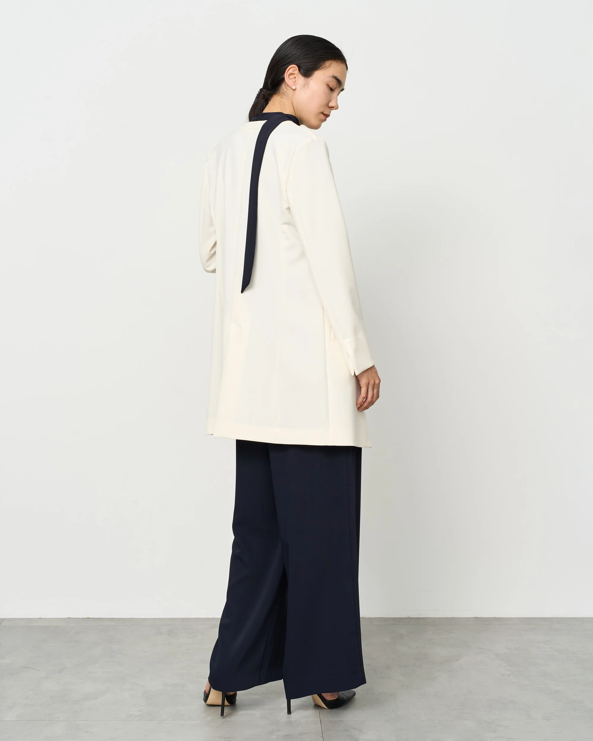 ストレッチファインロングノーカラージャケット - Image 5