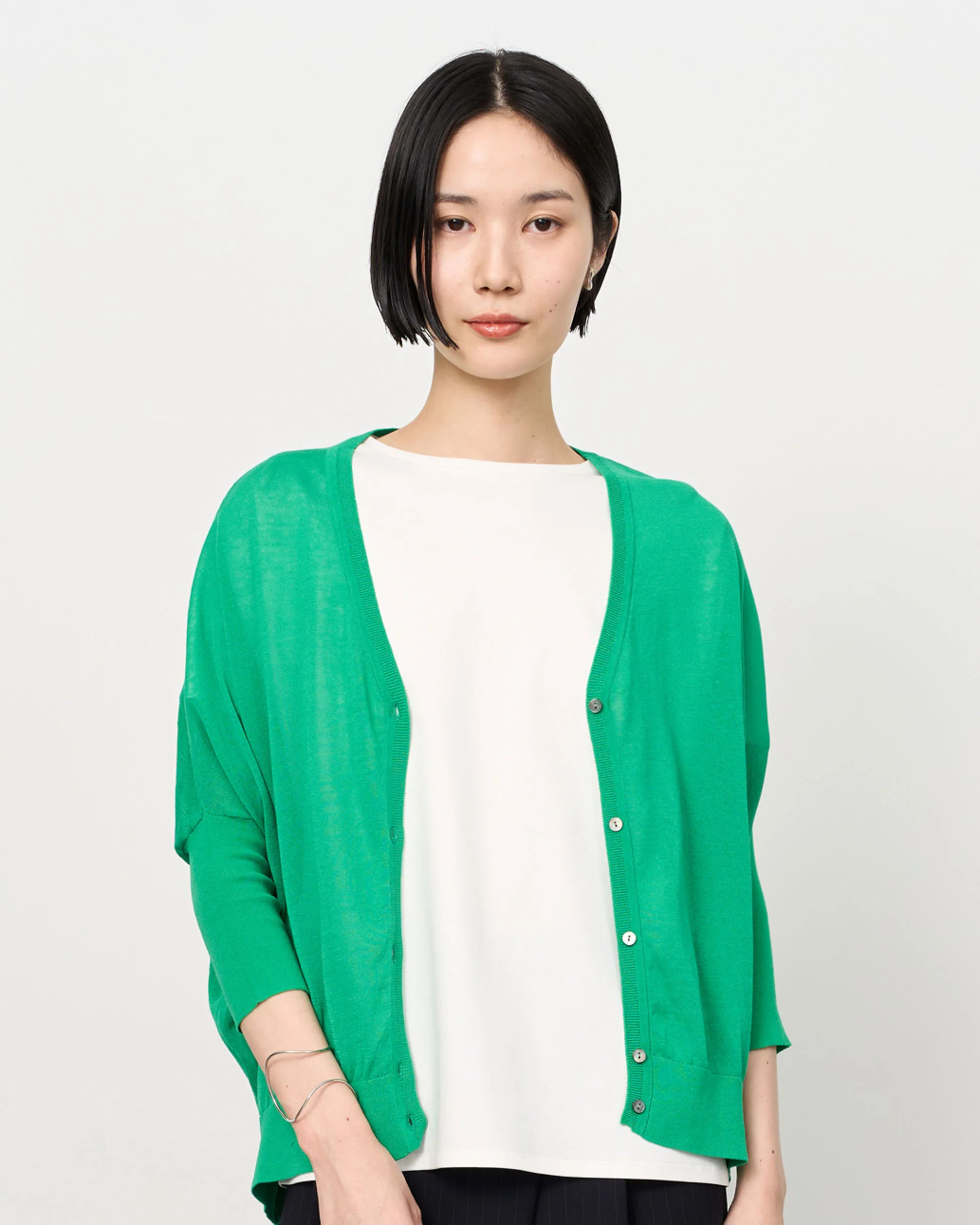 シアーコクーンVネックニットカーディガン - Image 12