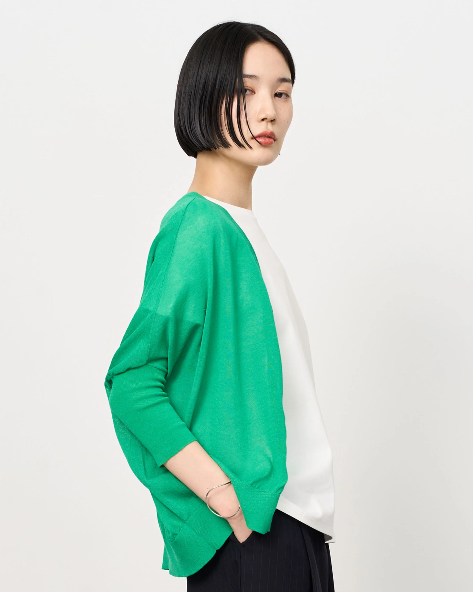 シアーコクーンVネックニットカーディガン - Image 14