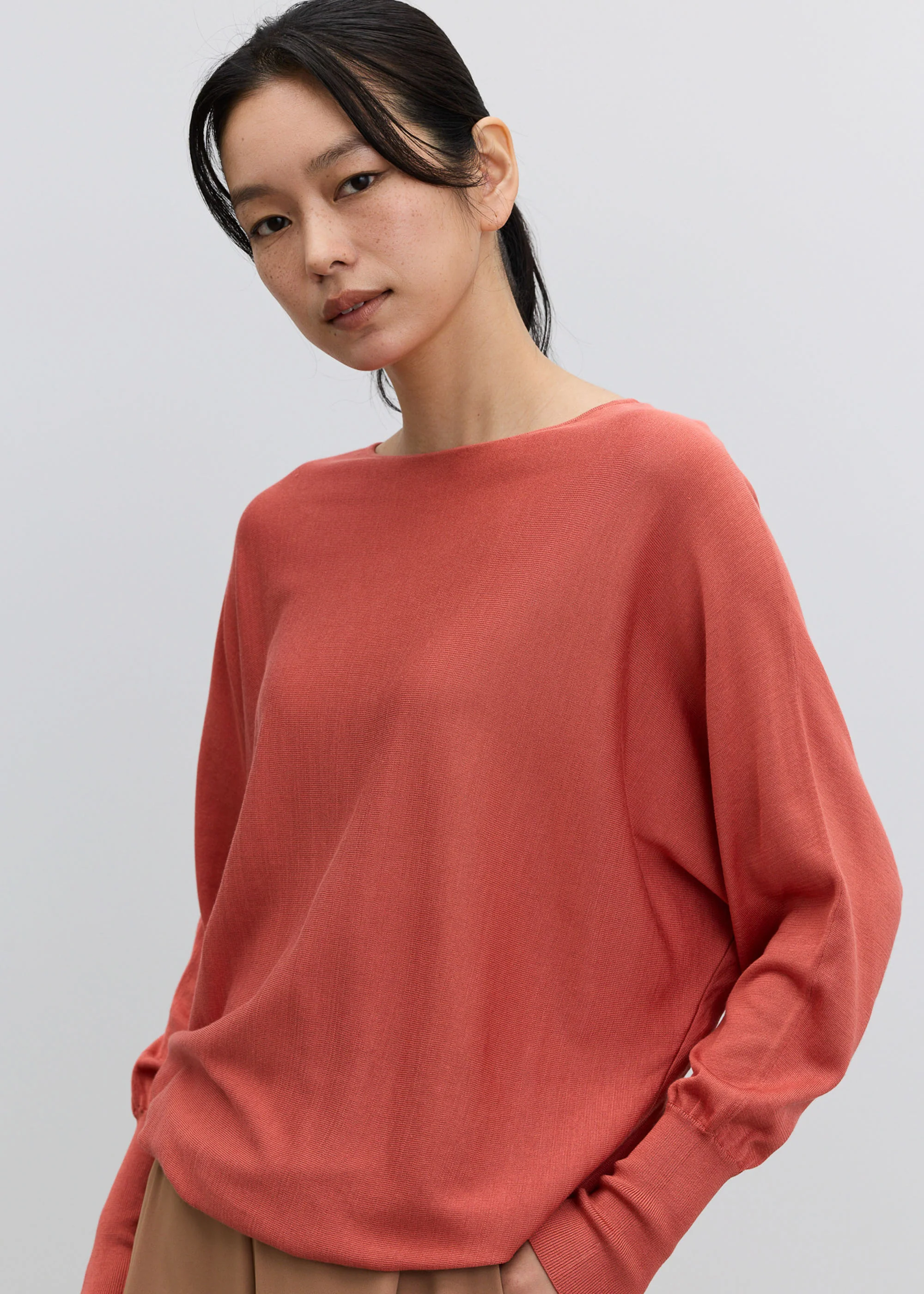 シルクコットンボートネックニット - Image 29