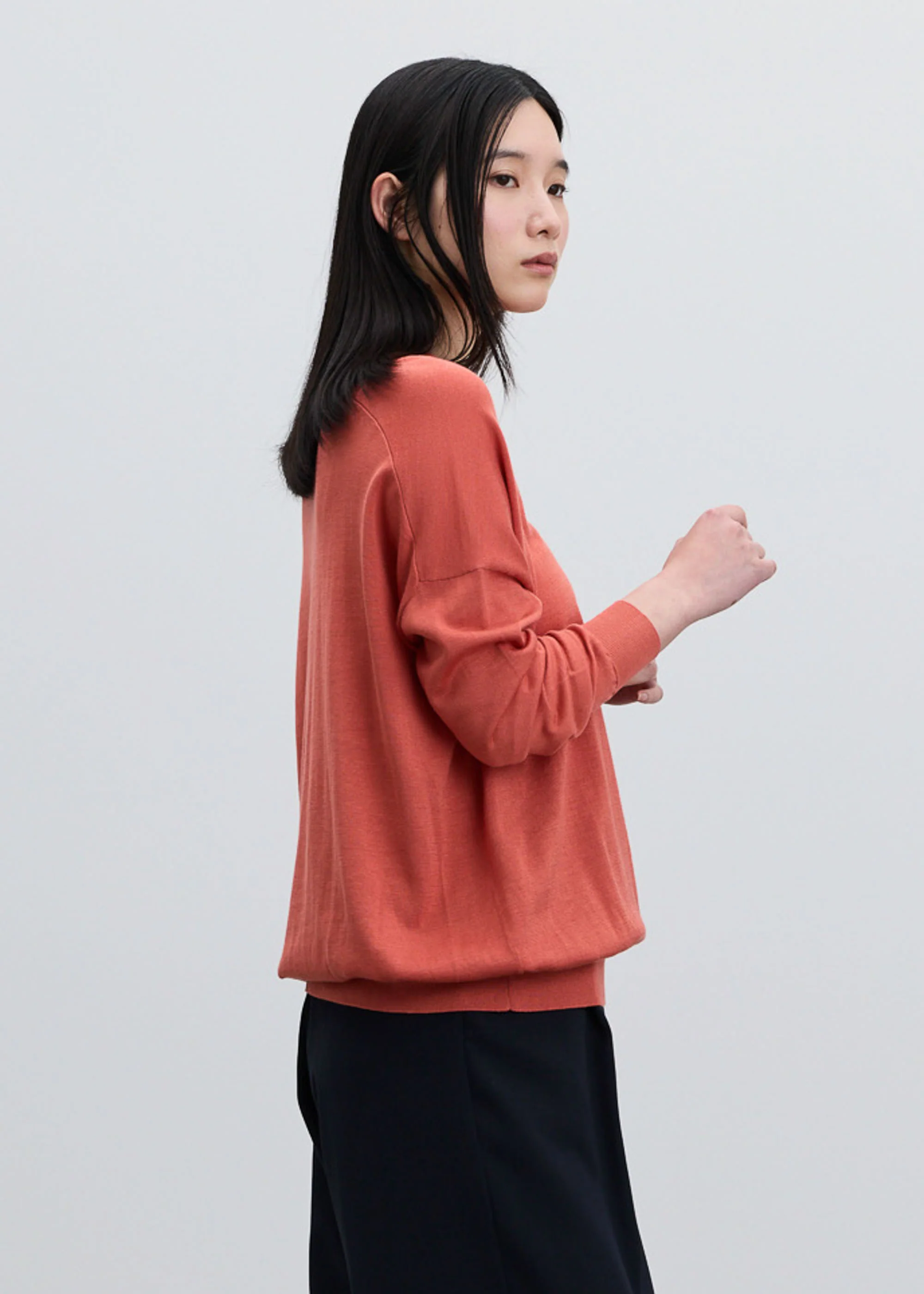 シルクコットンVネックニット - Image 3