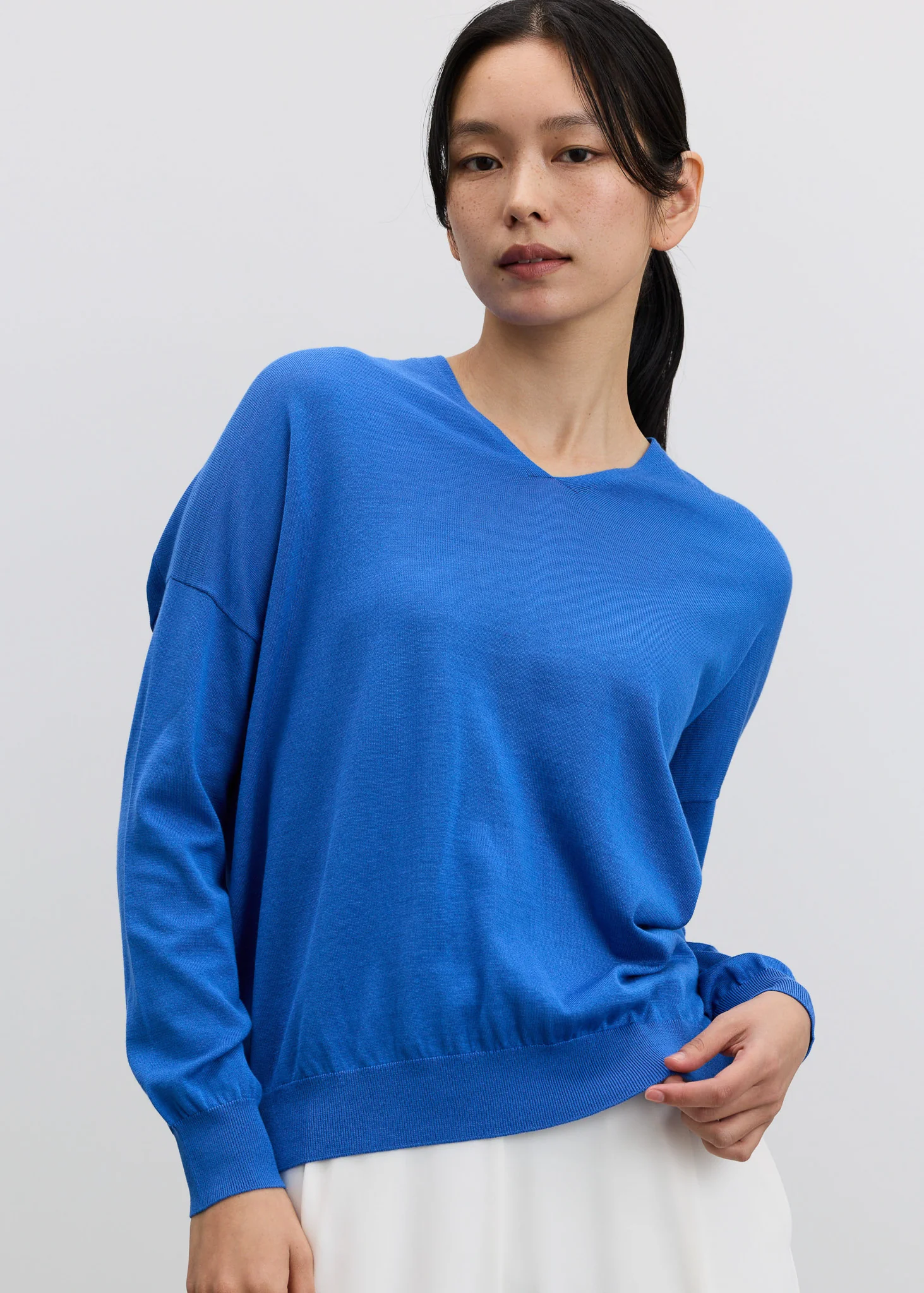 シルクコットンVネックニット - Image 30