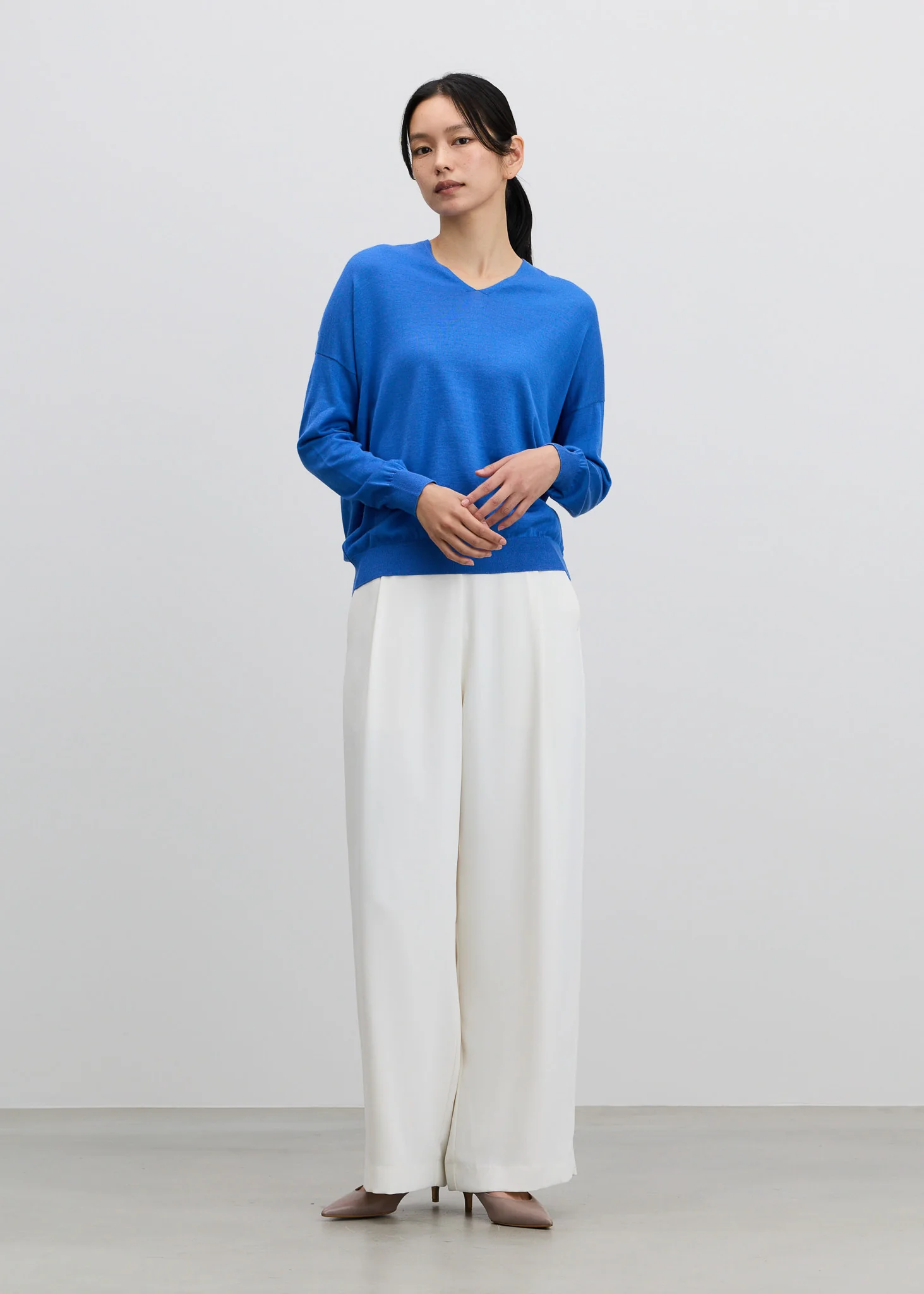シルクコットンVネックニット - Image 34