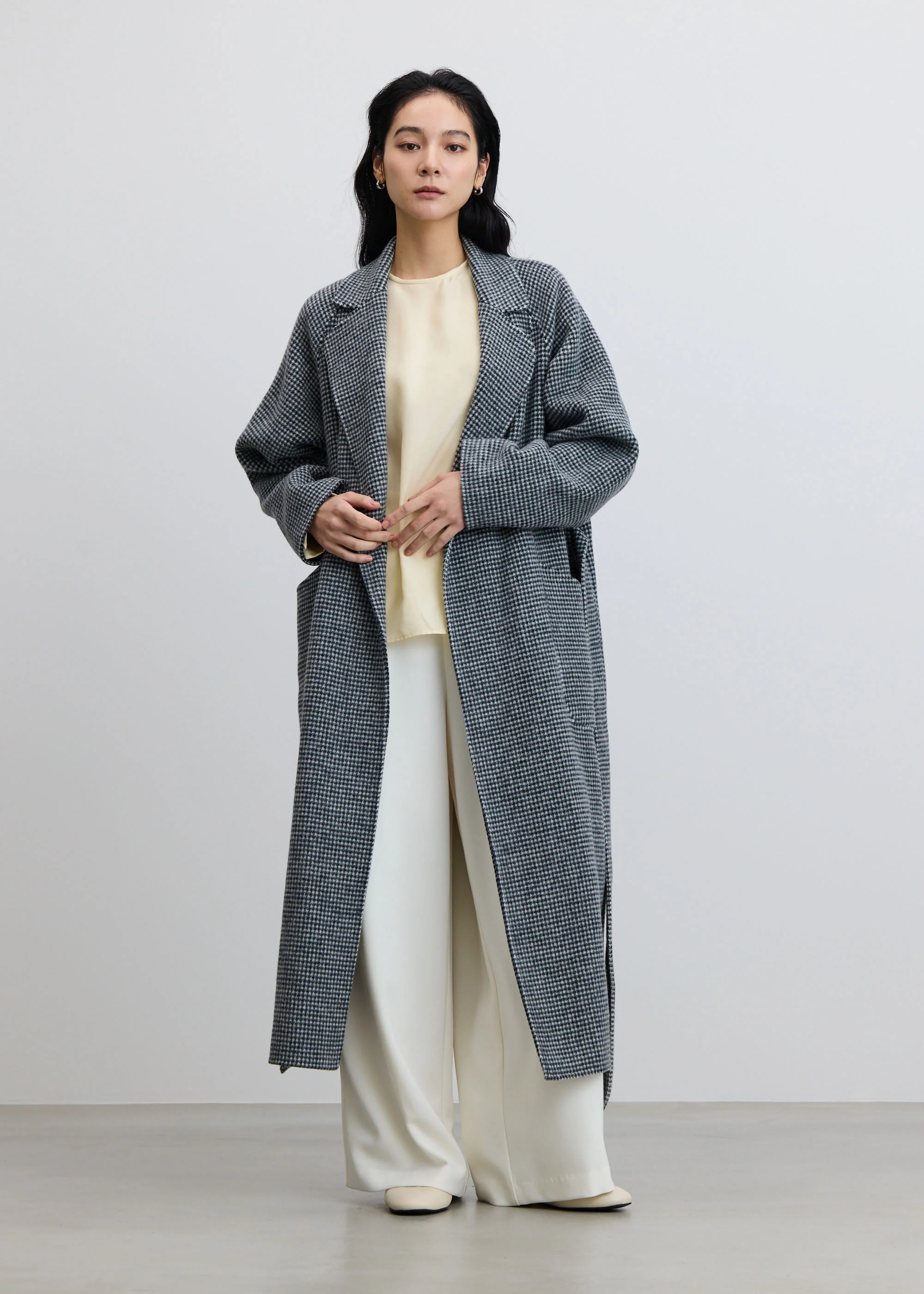シルククルーネックブラウス - Image 8