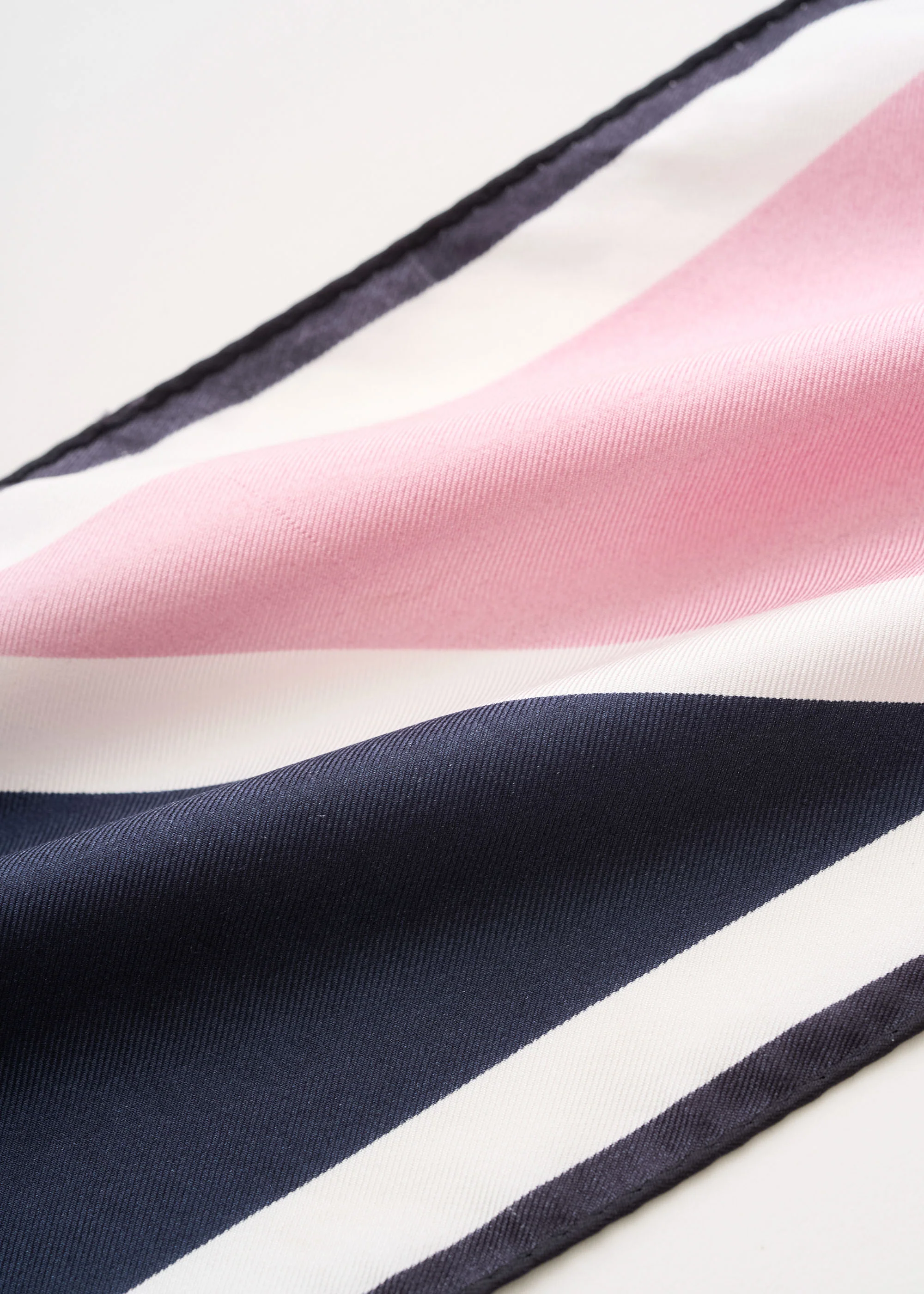 シルク剣先スカーフ - Image 6