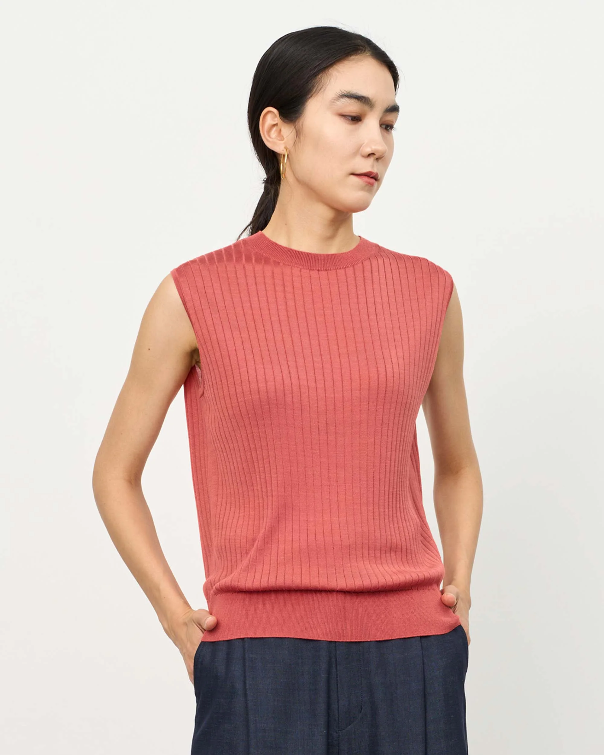 シルクワイドリブノースリーブニット - Image 30