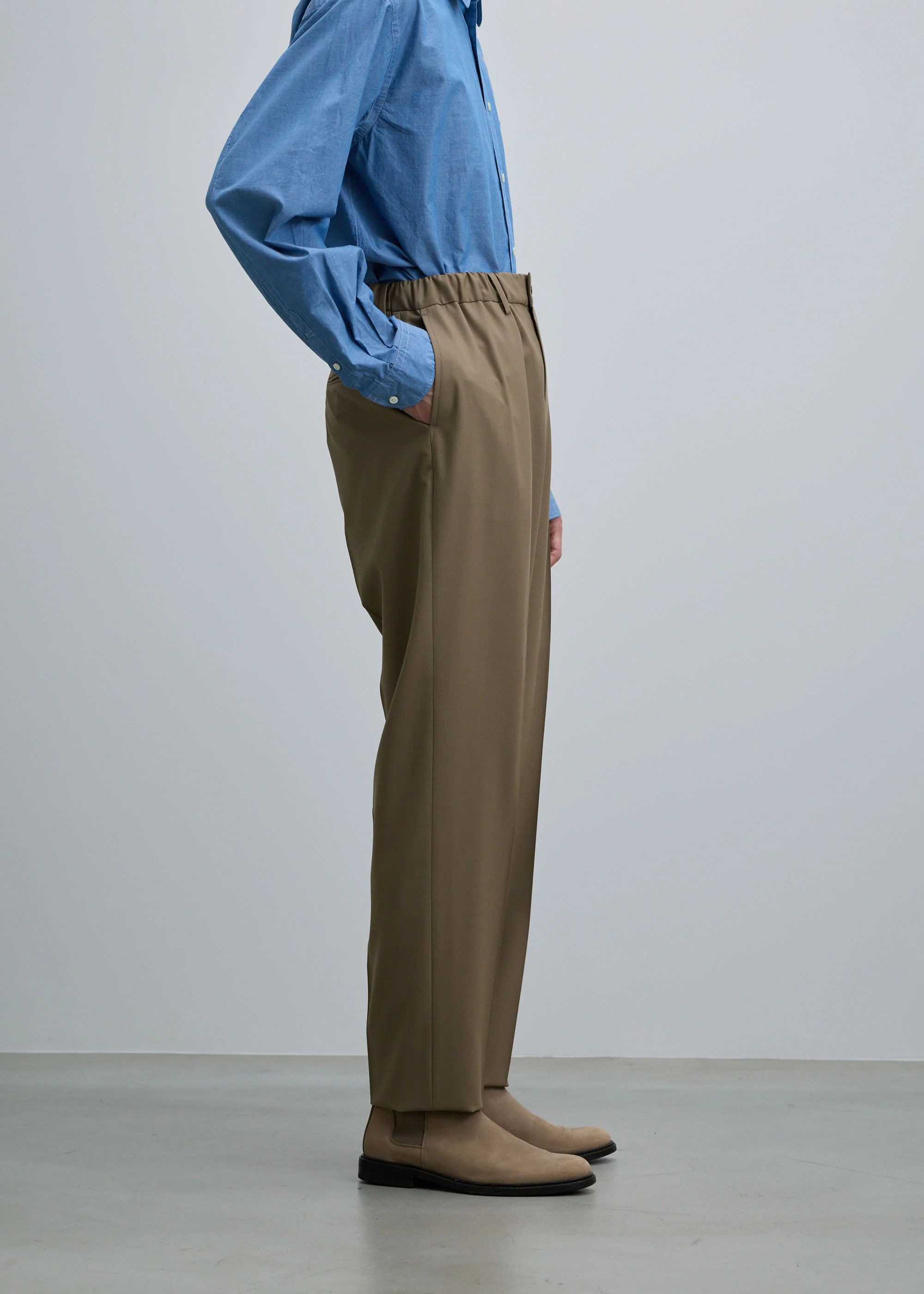スーパー140ライトウールテーパードパンツ - Image 12