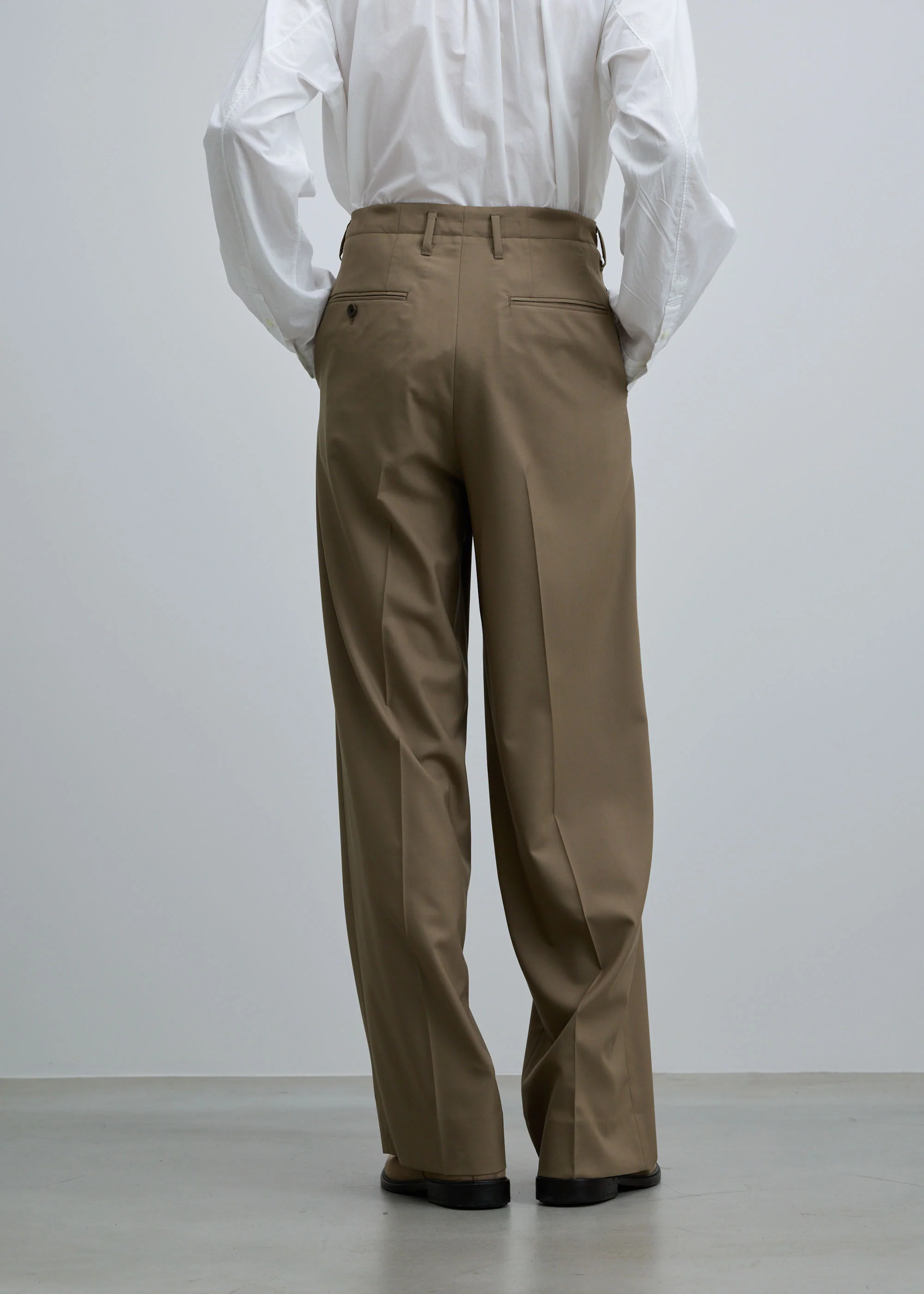 スーパー140ライトウールタックワイドストレートパンツ - Image 11