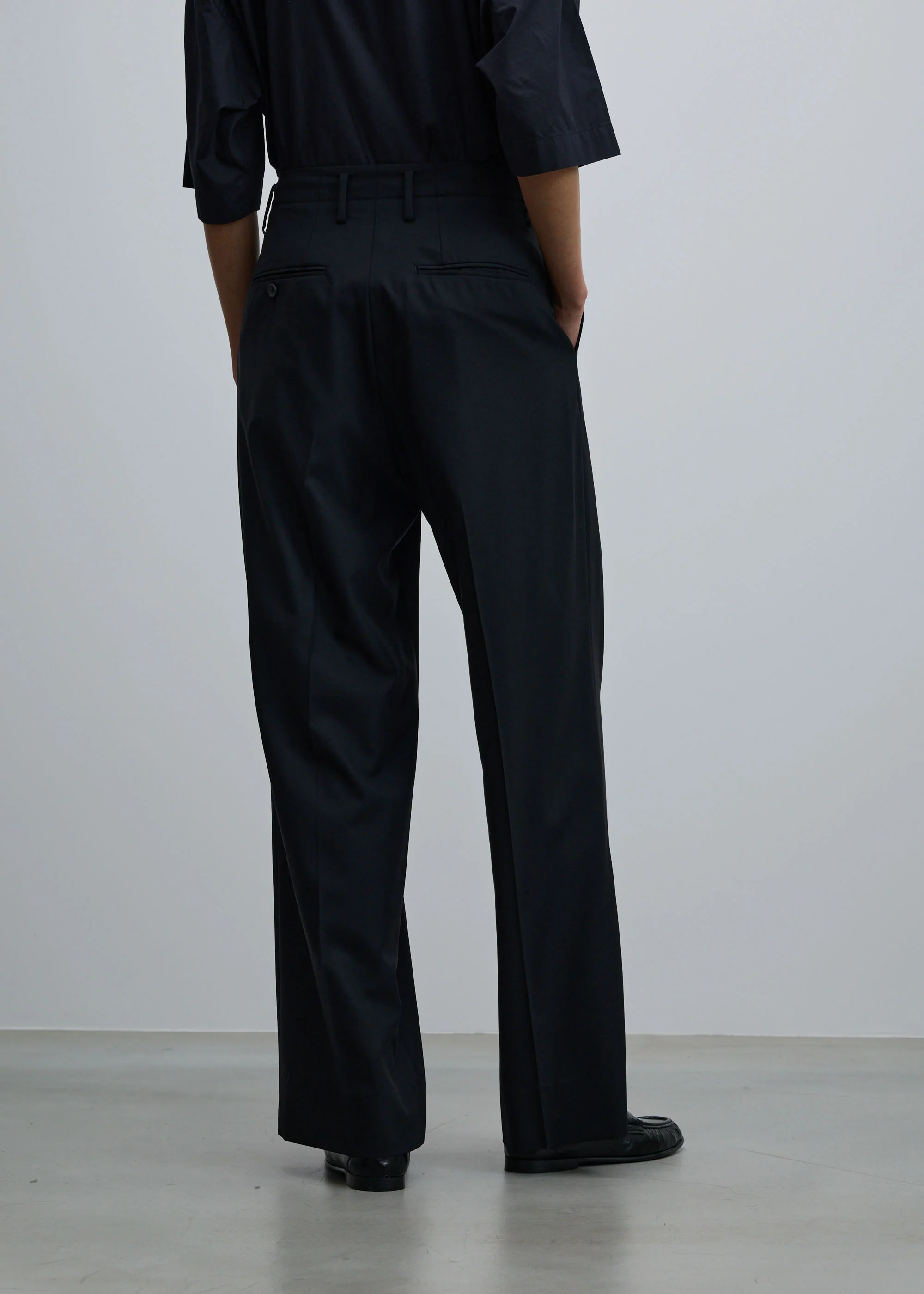 スーパー140ライトウールタックワイドストレートパンツ - Image 9