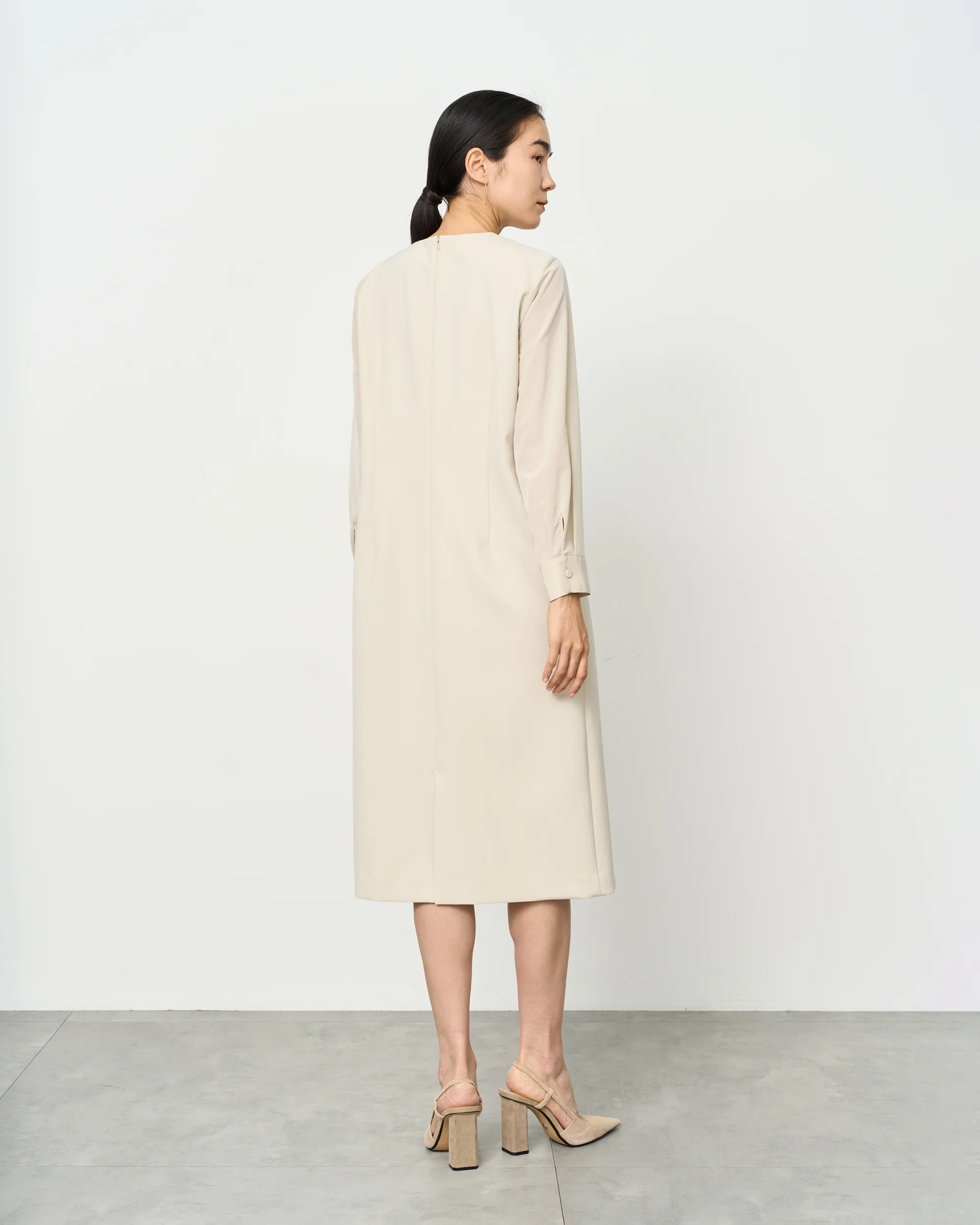 ストレッチファイン袖切替ワンピース - Image 4